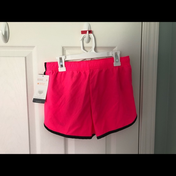 Girls running shorts - Picture 3 of 4